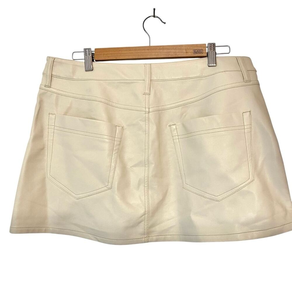 Free People We The Free Wynn’s Vegan Faux Leather Bone Cream Mini Skirt size 31 - Picture 8 of 11